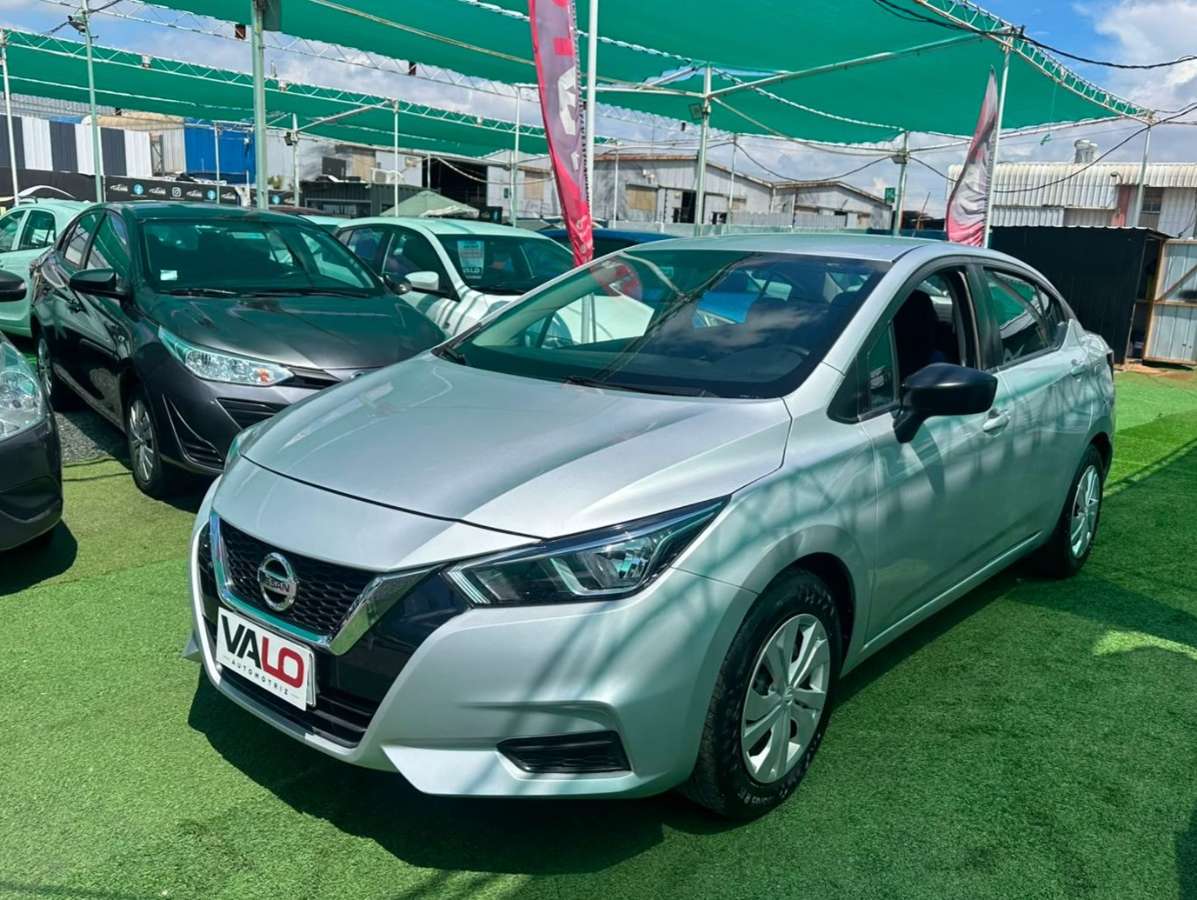 Nissan VERSA 2023 (1/10)